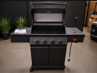 Members Mark Pro Series 4 Burner Gas Grill New Open Box