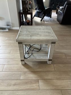 Rustic Whitewash Wood End Table with Shelf and Power