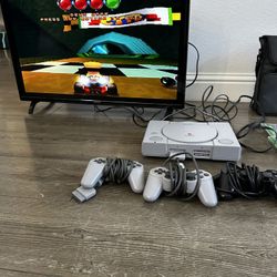 PlayStation 1 With 3 Controllers And Backpack / Games Sold Separate 