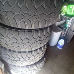 4 Used Mickey Thompson Deegan 38 LT205 55R20 
