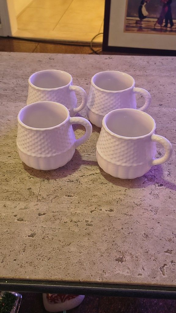 4 Vintage Mugs