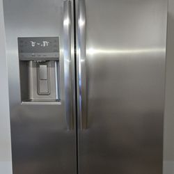 1 Year Old Frigidaire Standard Depth Fridge Side By Side   