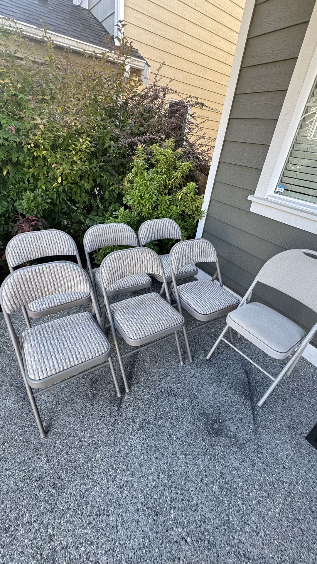 7x Folding chairs. Each $25