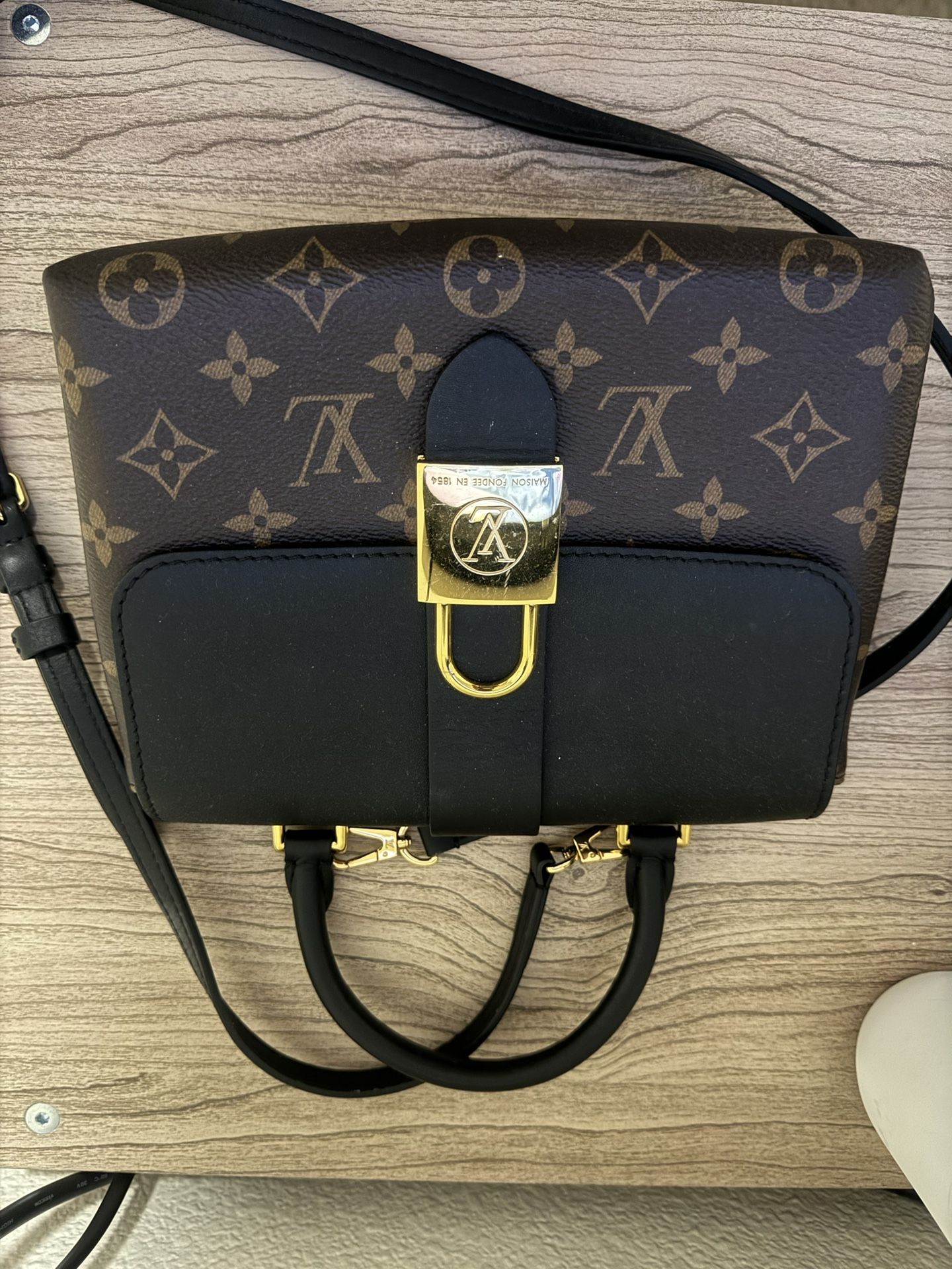 LV Purse