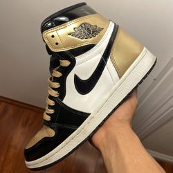 Jordan 1 High Gold Toe