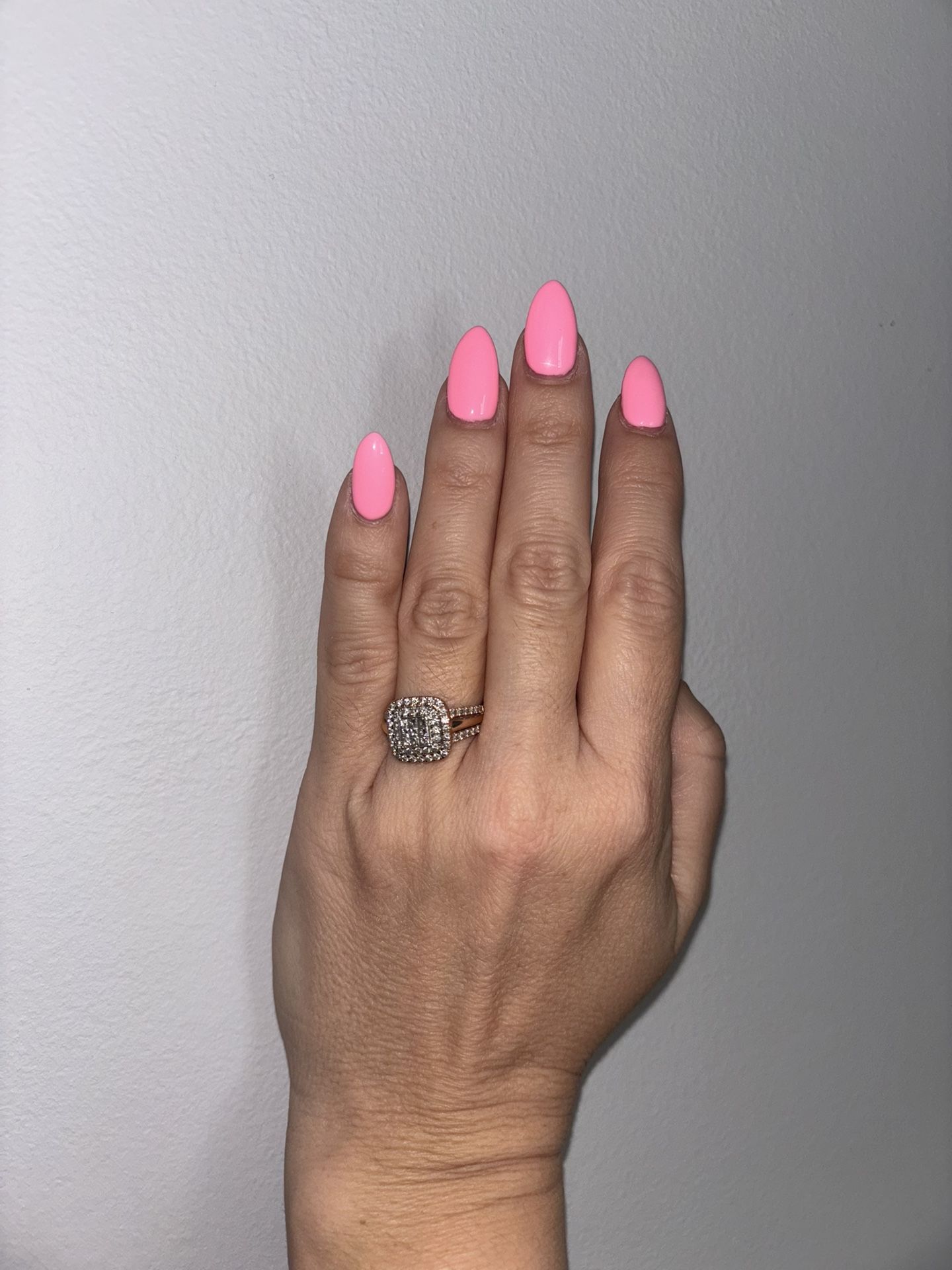 Diamond ring, rose gold, 1k weight