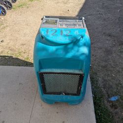 Dehumidifier 