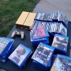 100 Disc Games Playstation 4 500GB Gold Custom With Gold Controller $12,50 x 100 plus PS4 $180!... $1400! All Combo