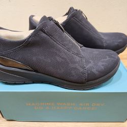 BZees Glade Slip-on Shoes Womens Size 10