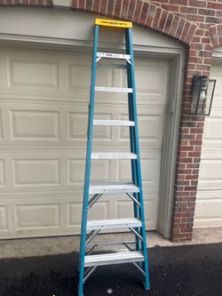 Werner 8’ Fiberglass Step Ladder