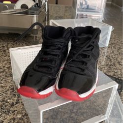 Jordan 11 Bred Size 5 1/1