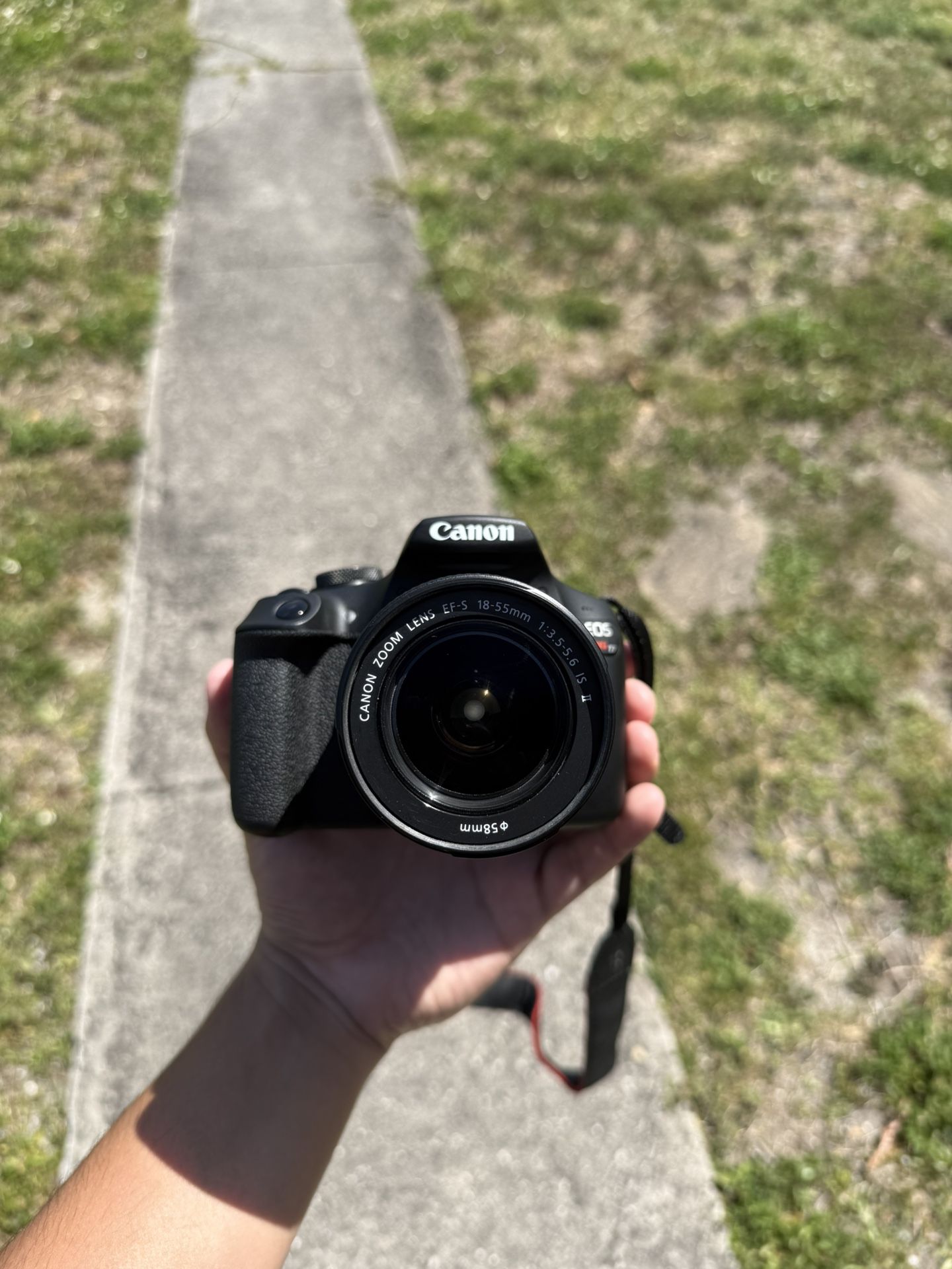 Canon Rebel T7 Camera