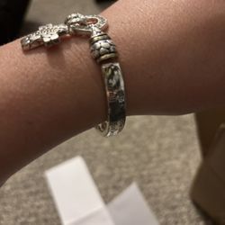 Cross bracelet