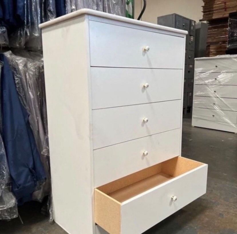 New White 5 Drawer Dresser