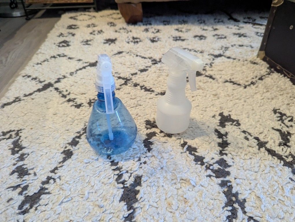 2 Small Plastic Spray Bottles