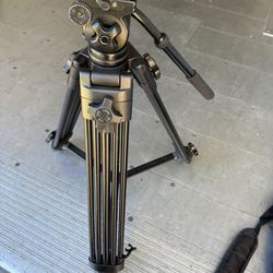Tripod Dolica With Video Head MT-717