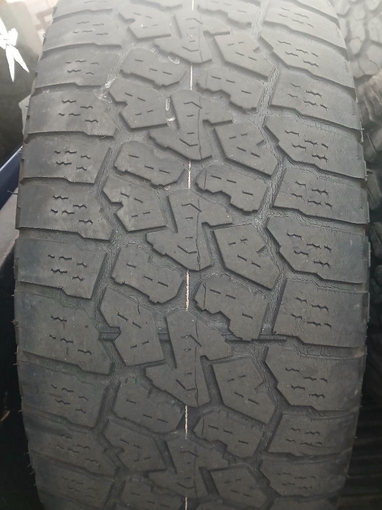 235/70R16 Falken Wildpeak AT3 Tire (1)