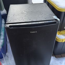 Small refrigerator