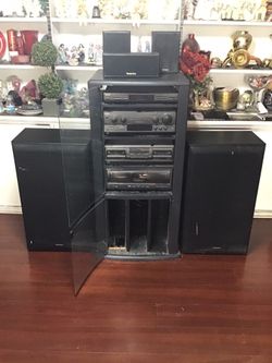 TECHNICS STEREO SYSTEM COMPONENT with 5 Speakers.