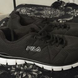 Fila, Mens Size 9, Like New