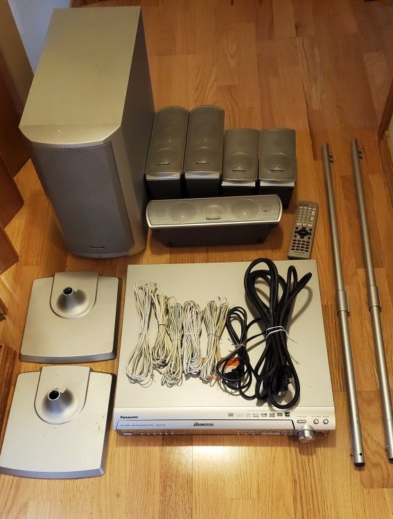 Panasonic complete surround system home theater SA-HT733