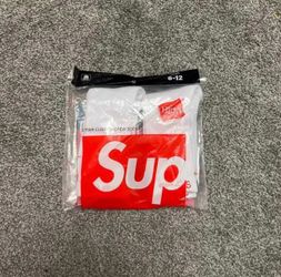 Supreme socks