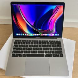 LATE 2019 /20 MacBook w/Touch ID Retina Display 13” 1.6GHz CPU i5 128GB SSD Air Lighter Than Pro 