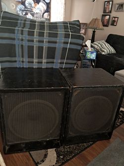 Bass speakers from 1975