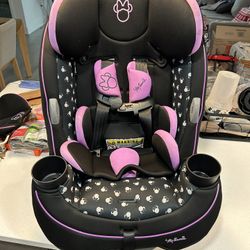 Disney Minnie Mouse Convertible Car Seat