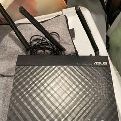 Asus RT-N66R Double 450 Mbps Dual Band 4-Port Wireless Router