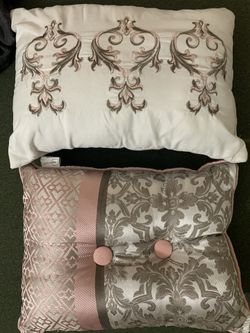 2 small pillows