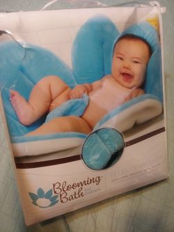 BLOOMING BATH FOR BABIES-BAÑO FLORECIENTE PARA BEBES
