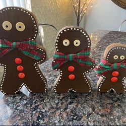 GINGERBREAD MAN SET OF 3 UNIQUE WOODEN CHRISTMAS SET