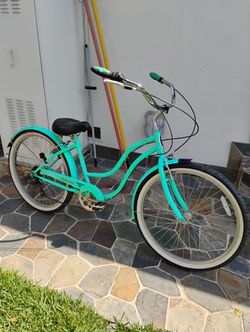 Schwinn  7 speed largo cruiser
