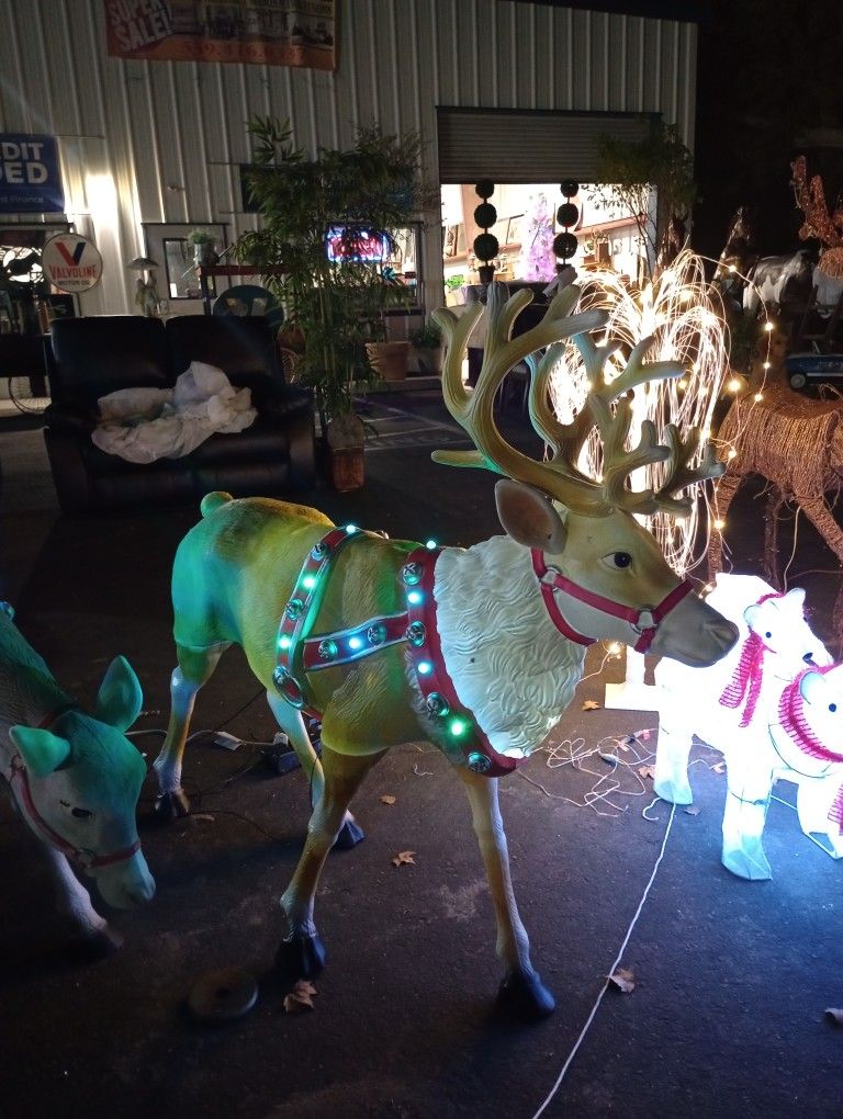 Reindeer Family, Tree With Decorations And Lawn Ornaments