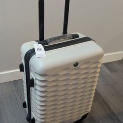20 in spinner Luggage NEW