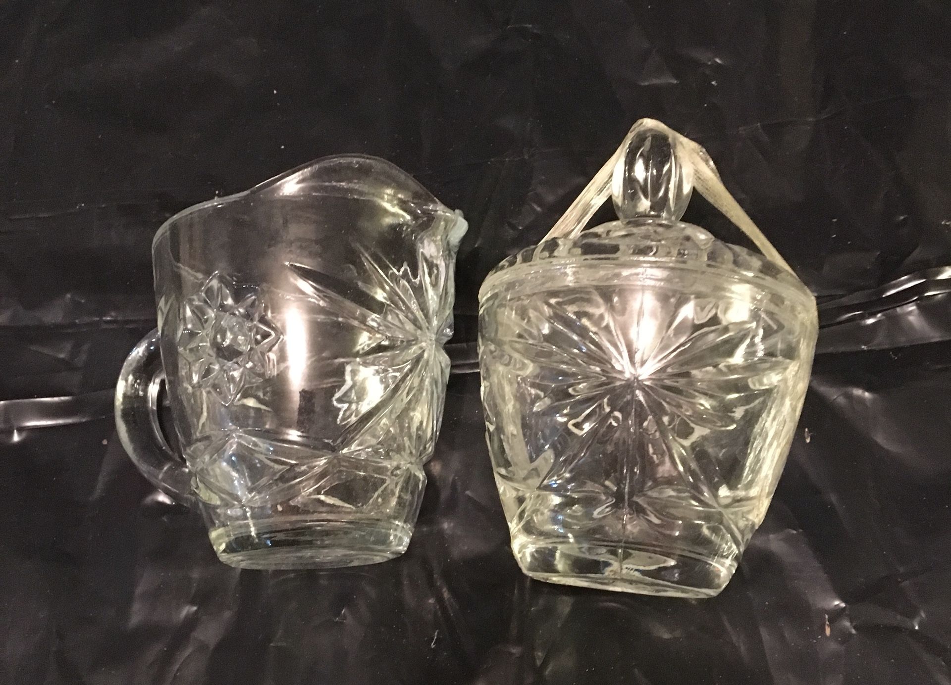 Early American prescut glass wear anchor-hocking