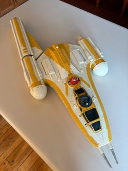 Star Wars Y Wing Bomber w/R2D2 Figure