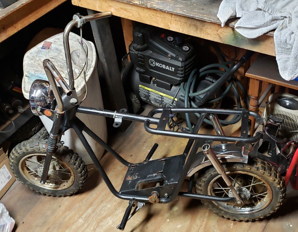 Fox Mini Bike Frame Roller