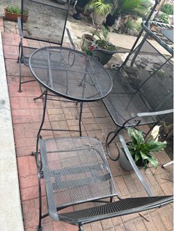 Bistro patio furniture branch 2 rocking chairs and table