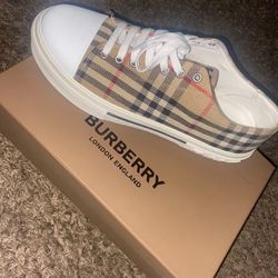 Burberry Shoes