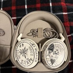 Sennheiser Momentum 4 Headphones