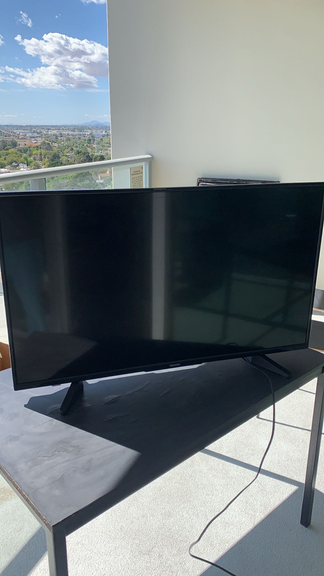 Toshiba Smart TV 36”