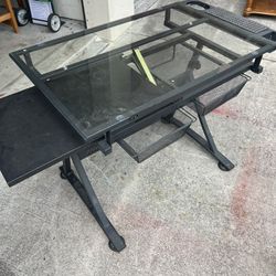 Computer Desk,50 Dollars 