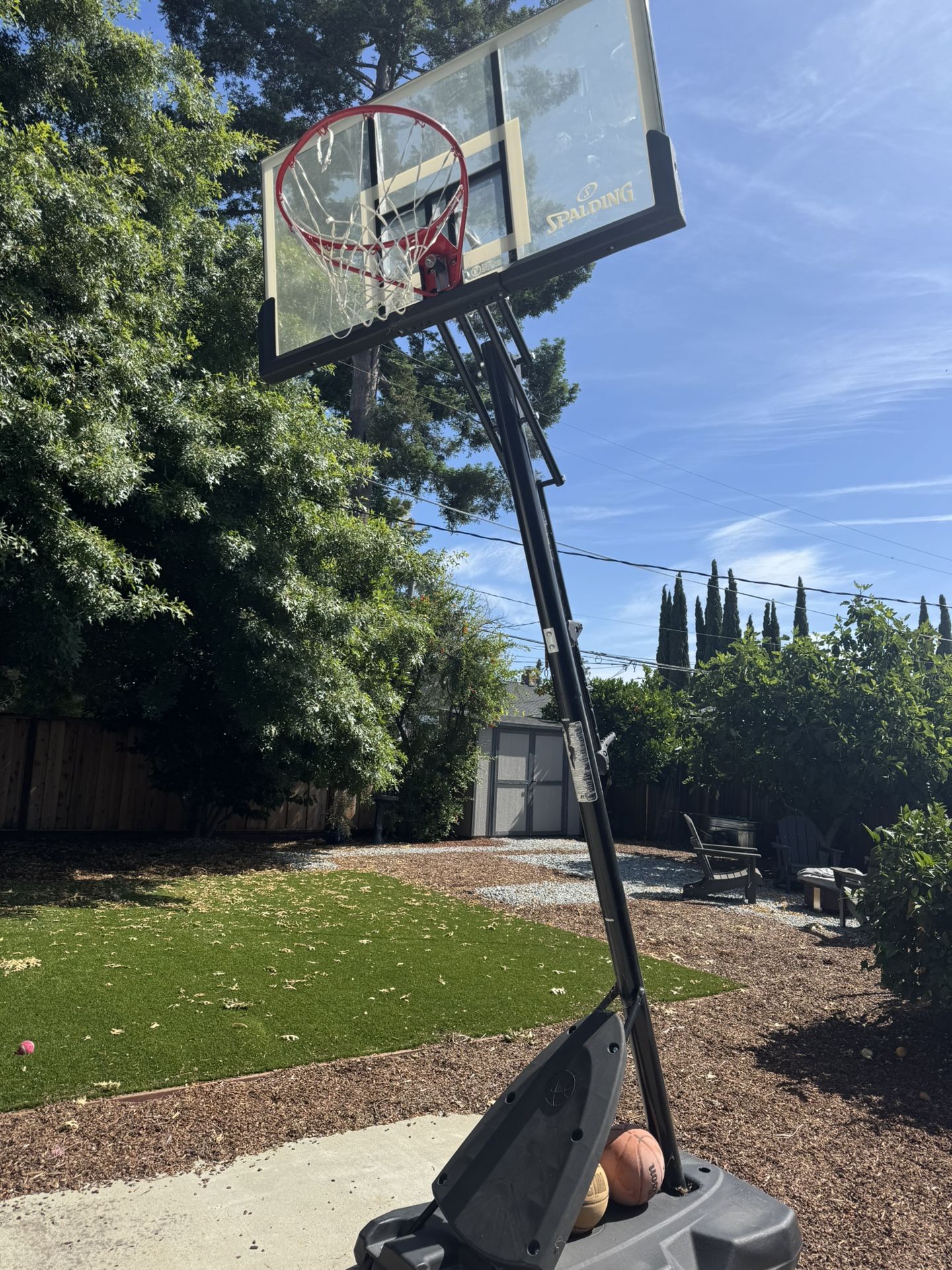 Title: Free Spalding Portable Basketball Hoop (Needs Repair - You Disassemble & Pick Up)