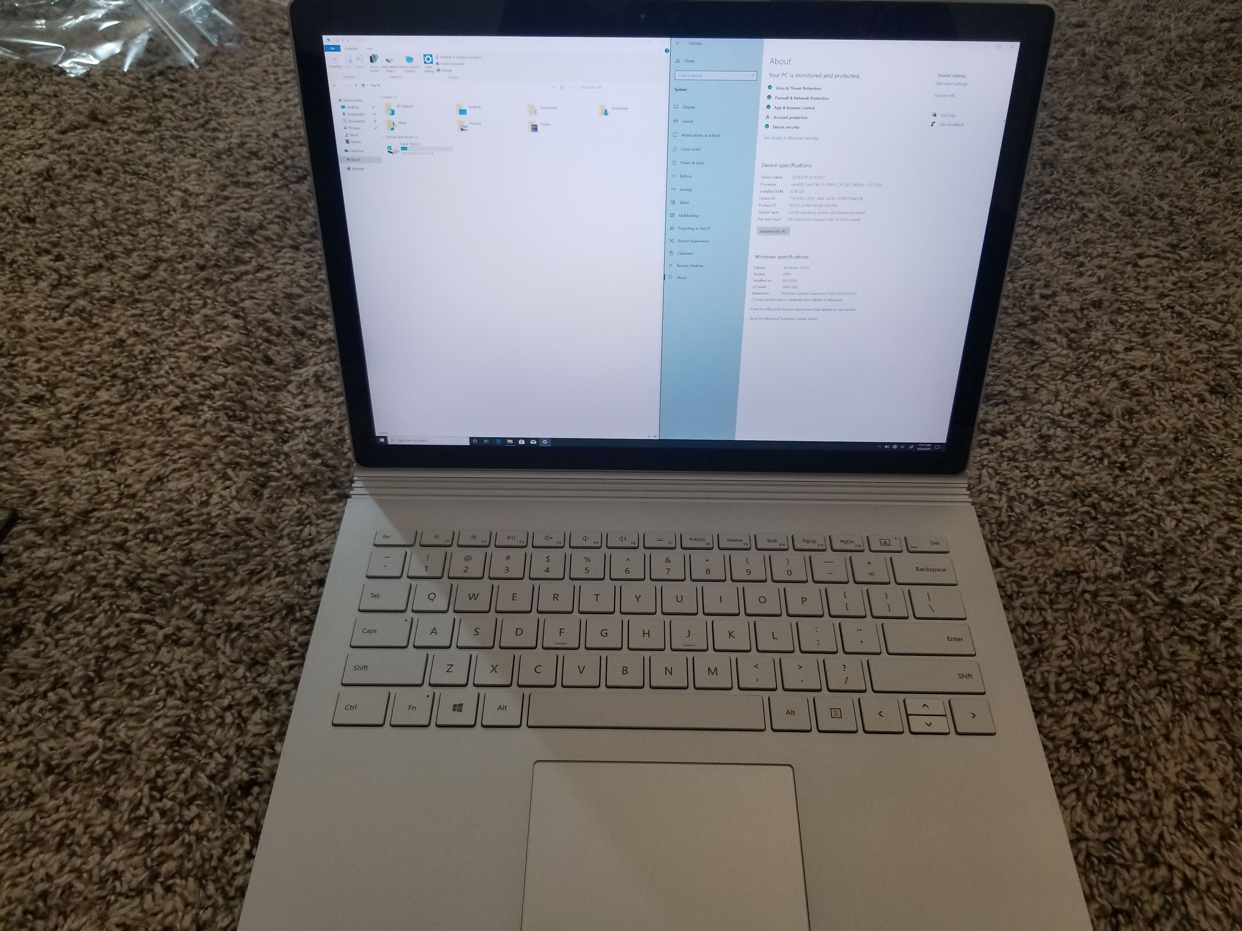 Microsoft Surface Book 2 13.5, i5, 8gb, 256gb ssd, with Pen and Keyboard
