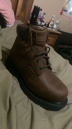 Men’s size 8 steep toe work boots. Wolverine brand also waterproof  and never worn!