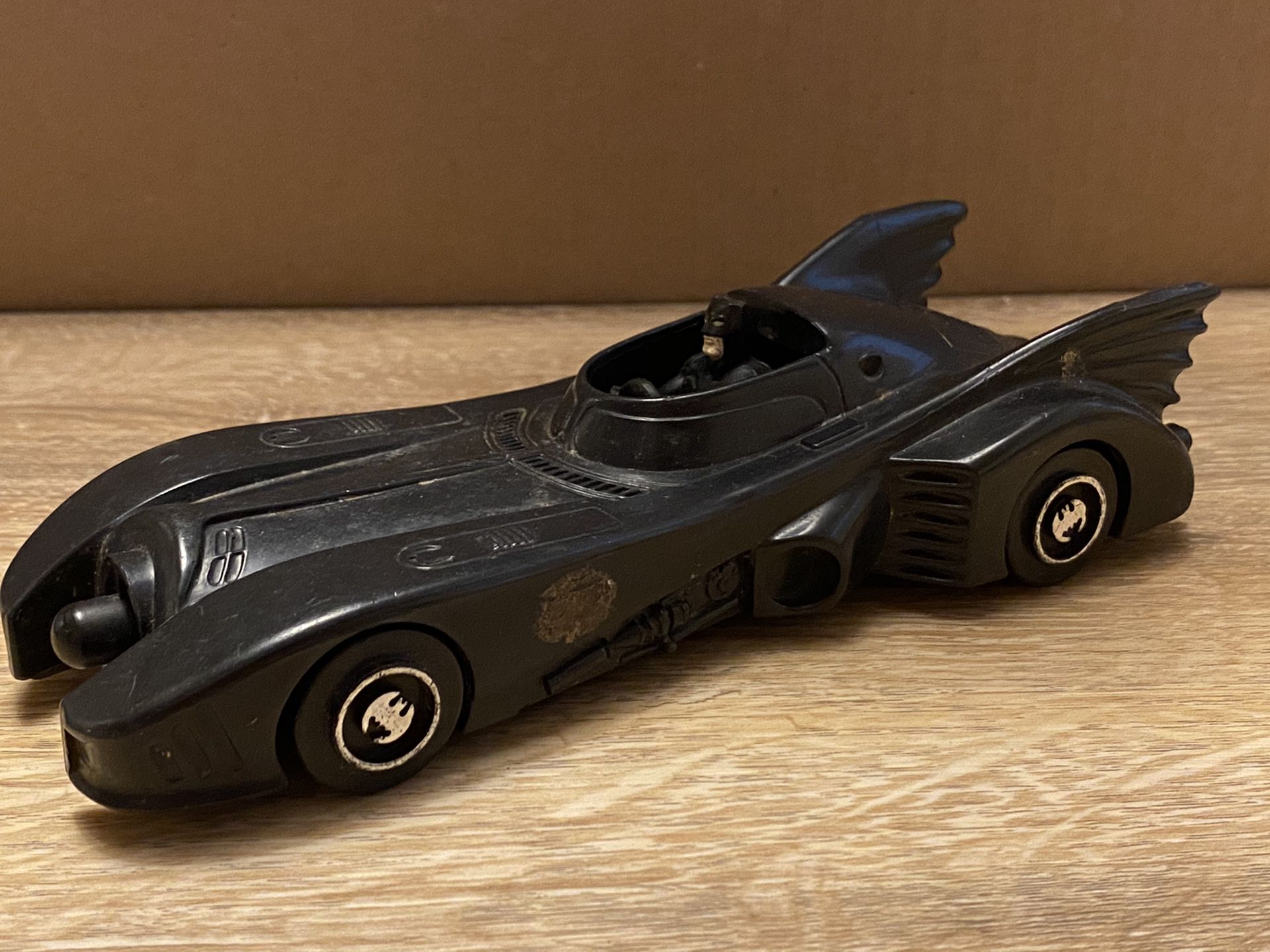 DC Comics 1989 Batman Batmobile Plastic Action Figure Car