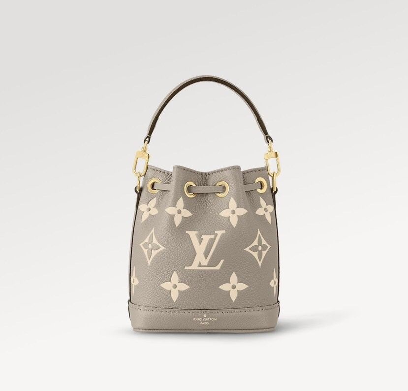 Louis Vuitton Trendy women's handbag
