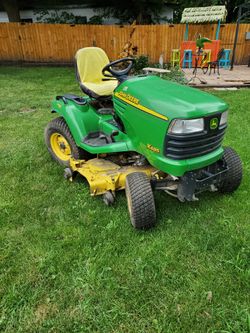 John Deere lawn and garden tractor X485